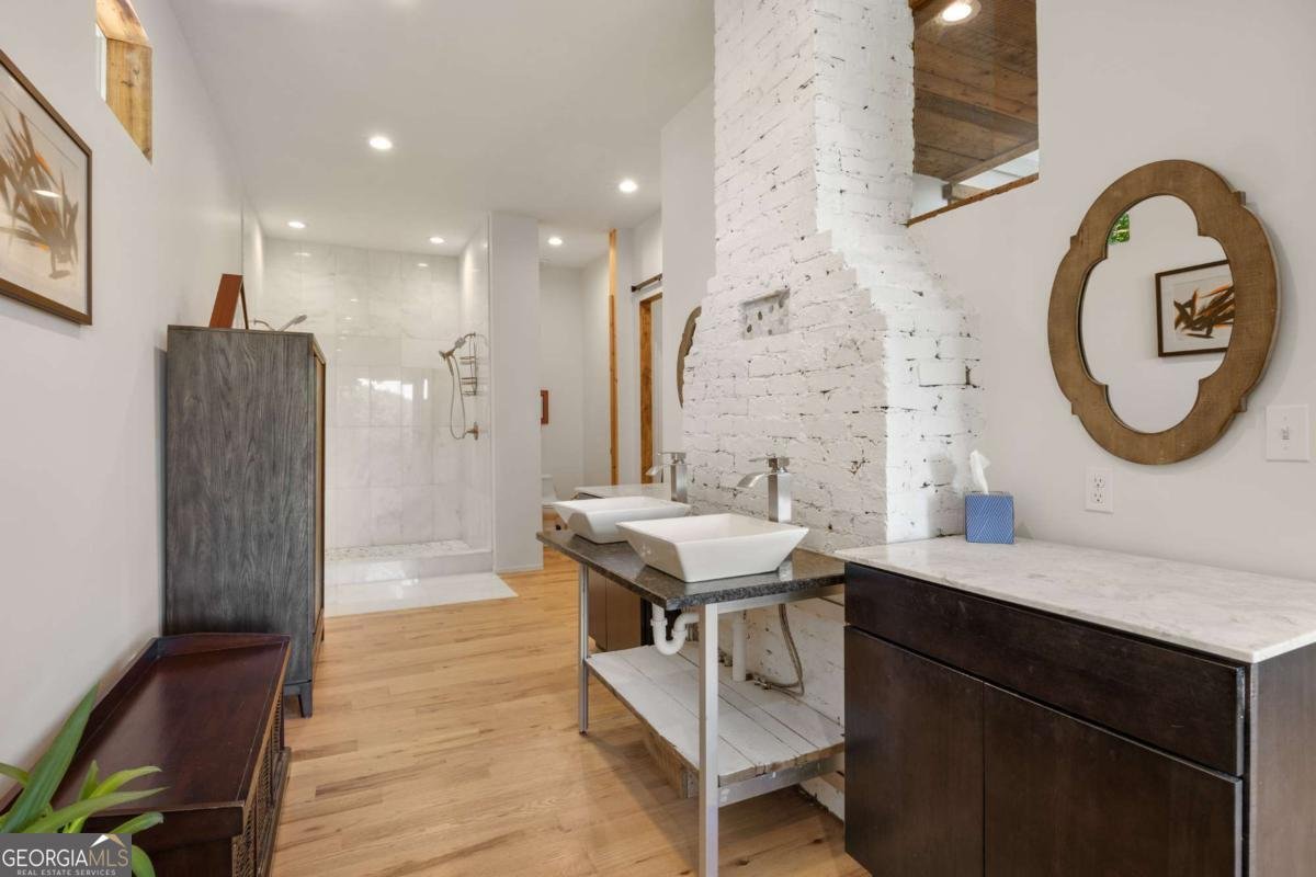 132 Lakeshore Drive Roswell - 27
