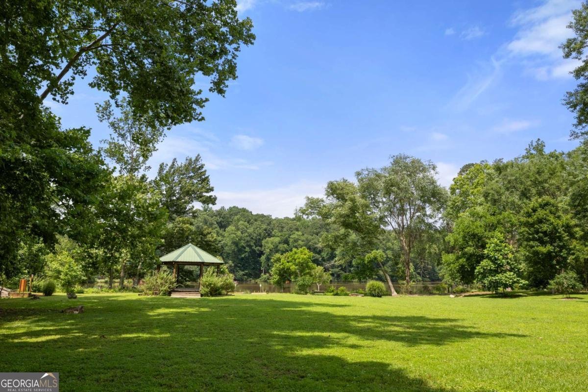 132 Lakeshore Drive Roswell - 40