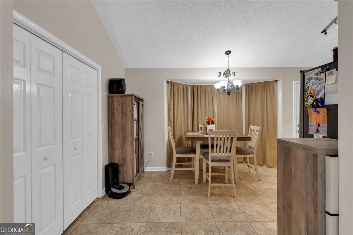 323 Bells Ferry Road White - 11