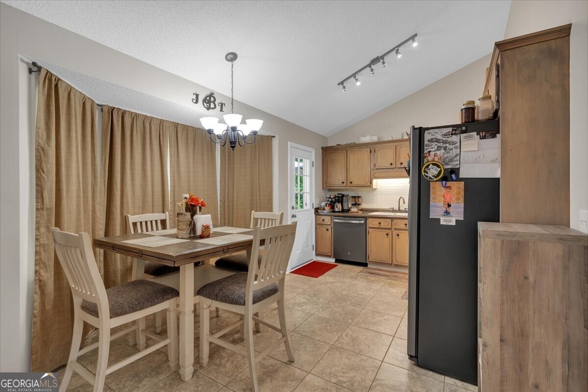 323 Bells Ferry Road White - 12