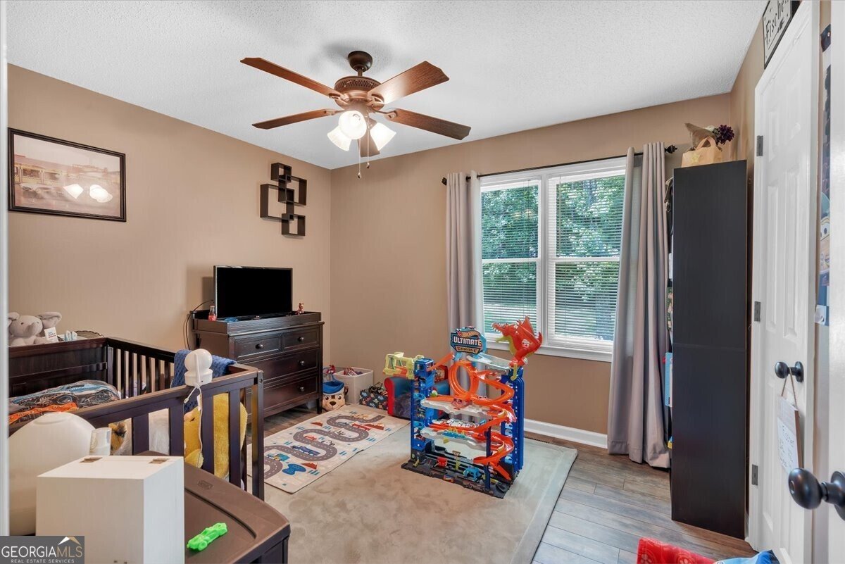 323 Bells Ferry Road White - 15