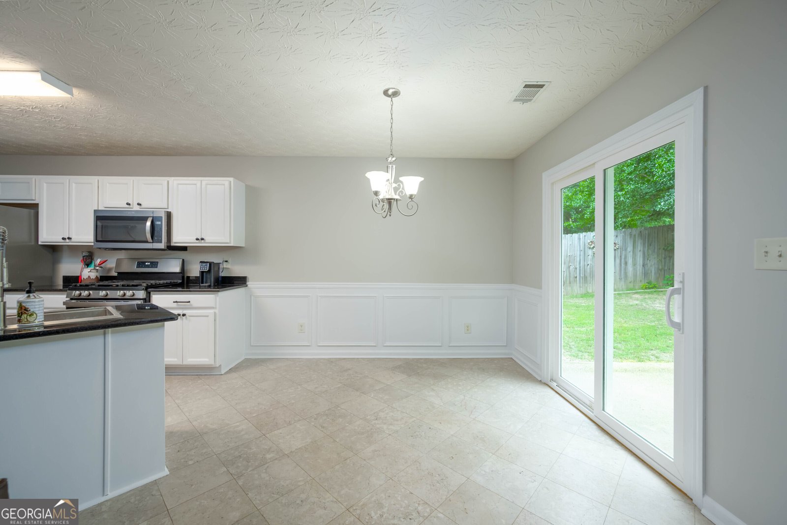 5279 Leecroft Drive Buford - 5
