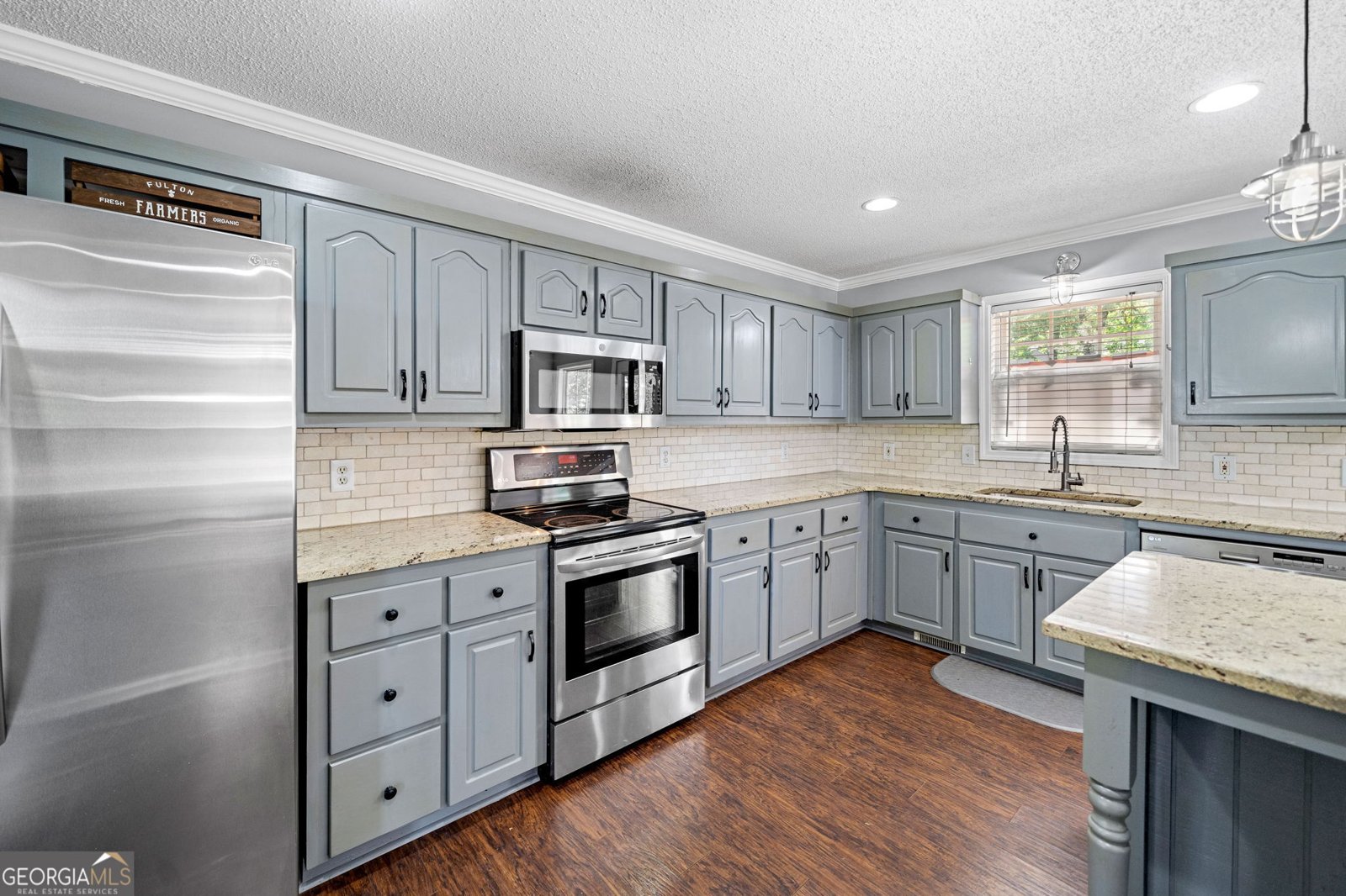 405 Maple Ridge White - 11