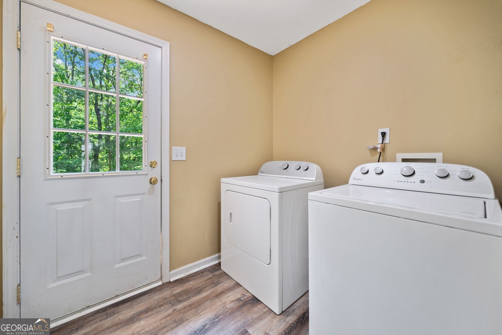 405 Maple Ridge White - 28