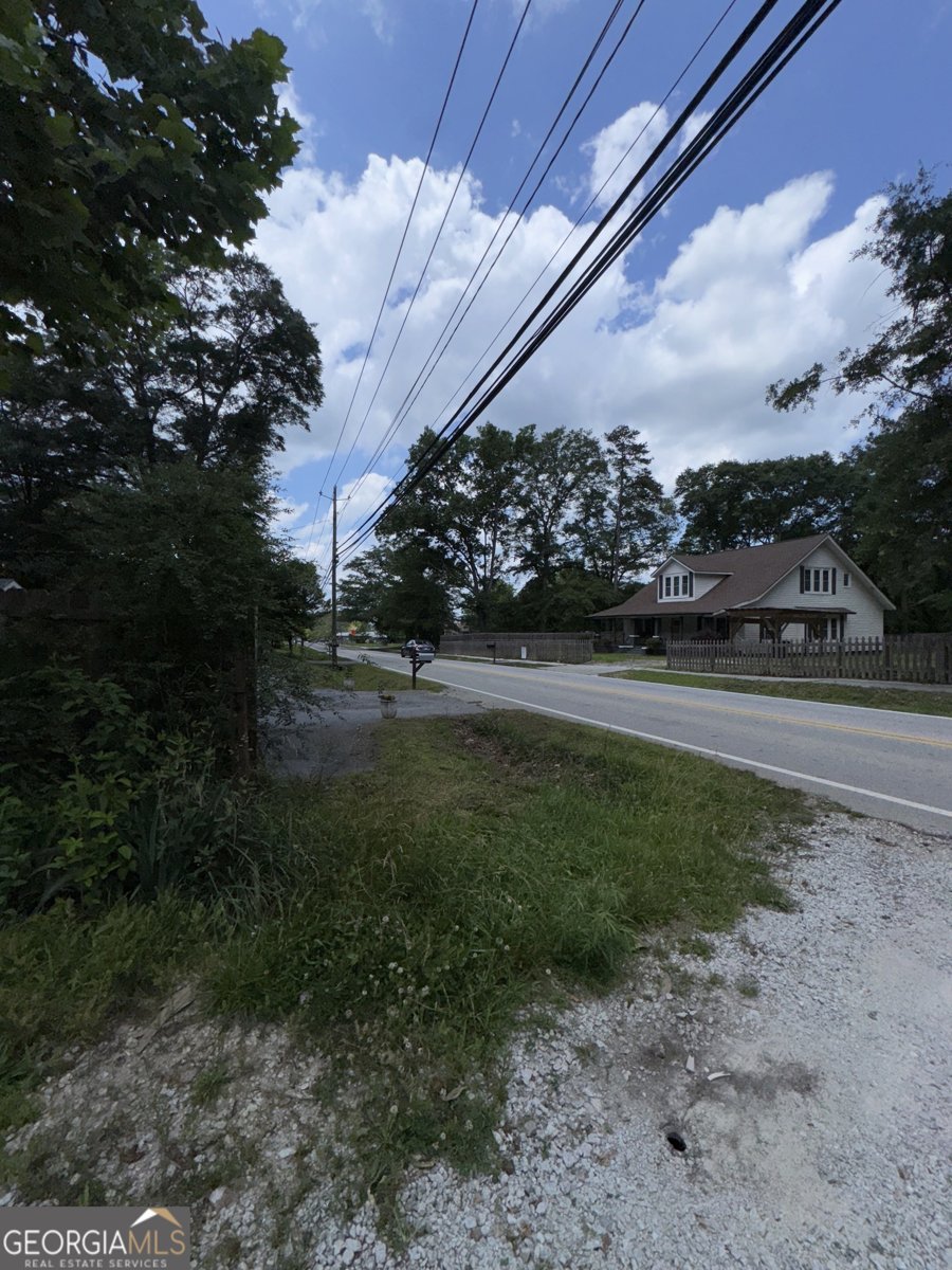 8373 Chicago Avenue Douglasville - 18