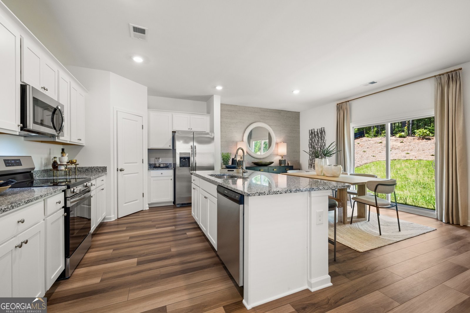 1911 Colestock Avenue Conyers - 43