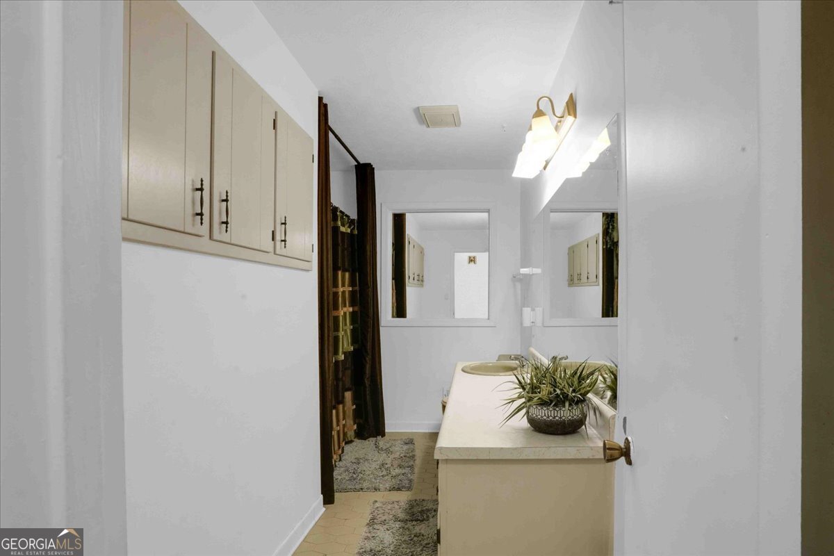 3835 Clearwater Drive Atlanta - 3