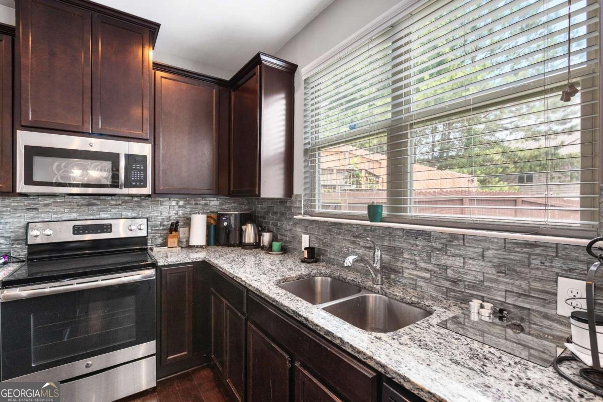 7628 Summer Berry Lane Lithonia - 10