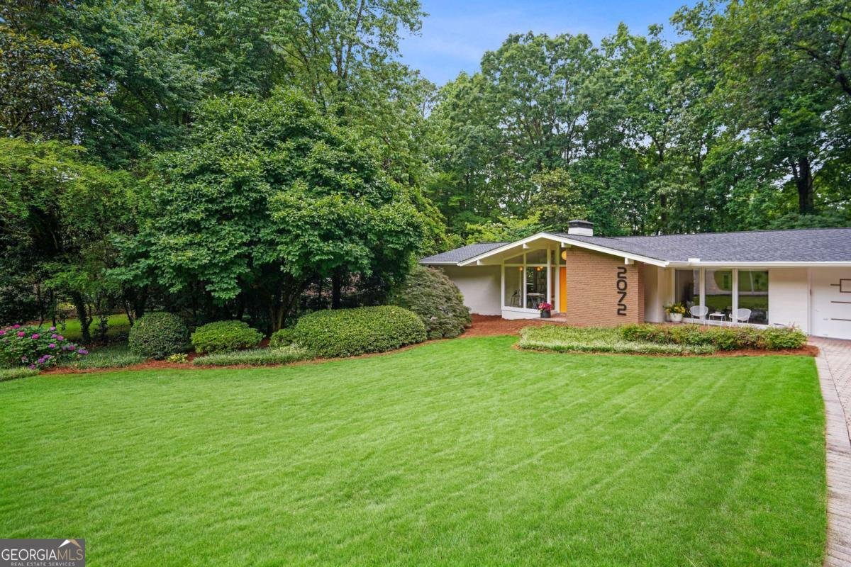 2072 Castleway Drive Atlanta - 2
