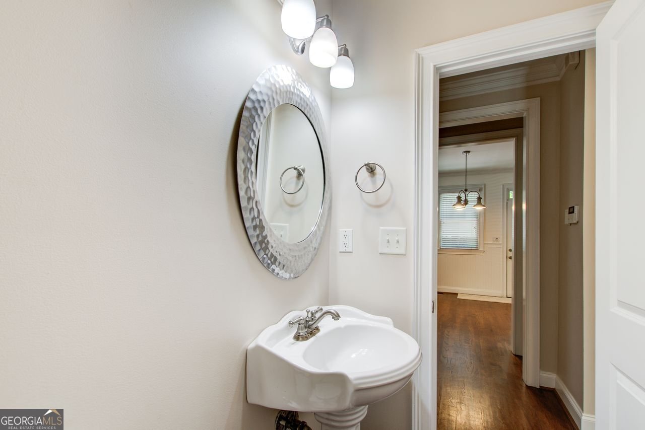 945 LONGLEY Avenue Atlanta - 11