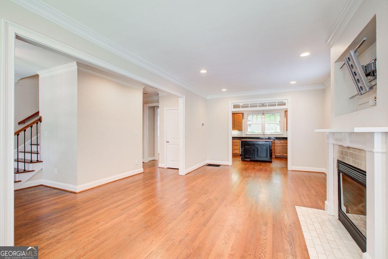 945 LONGLEY Avenue Atlanta - 4