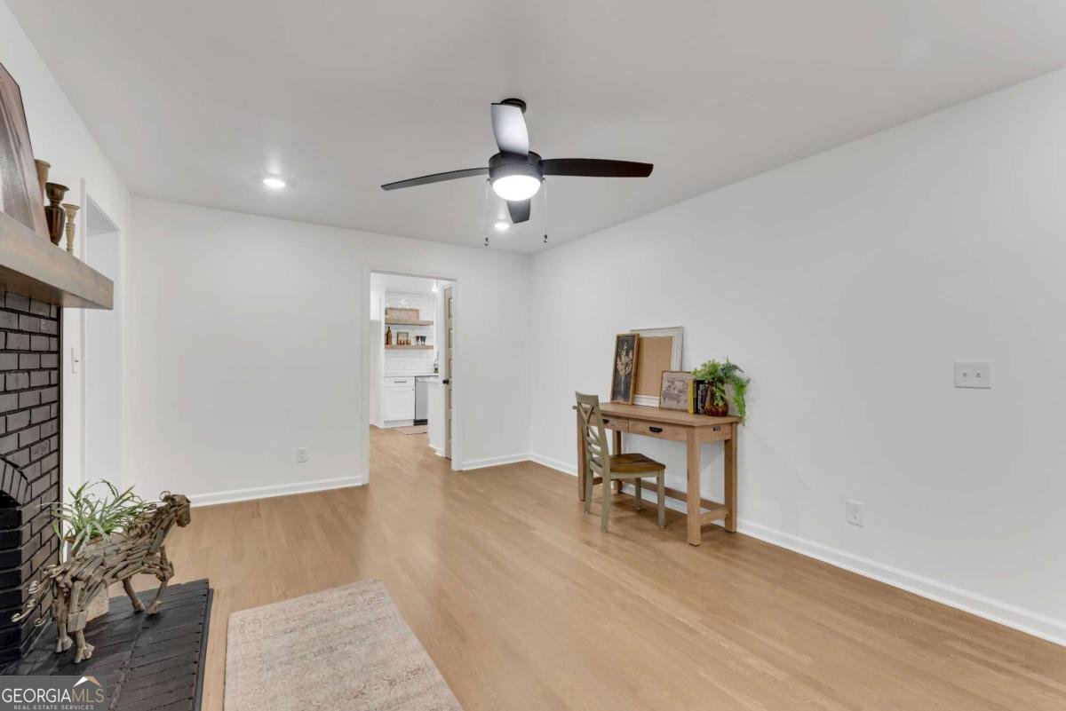 4309 King Valley Drive Smyrna - 23