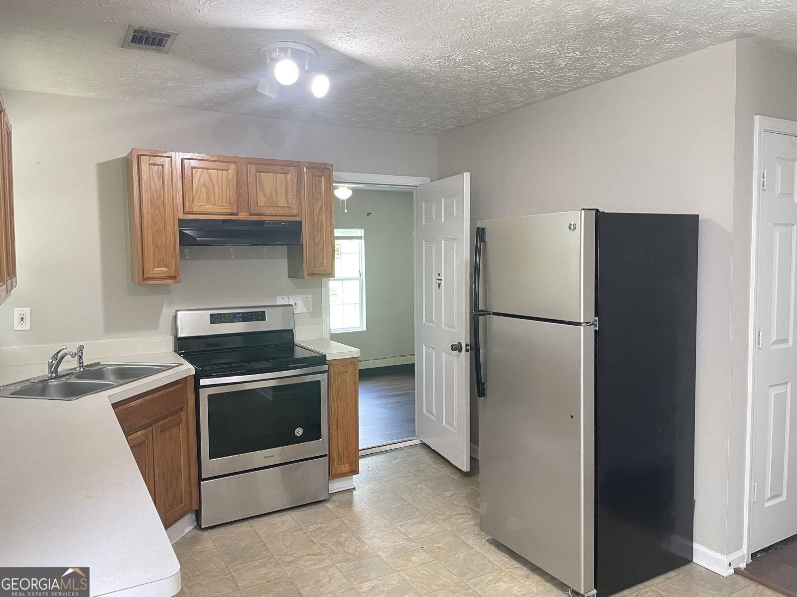 5465 Twin Lakes Drive College Park - 6