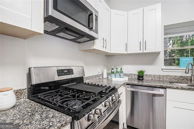 3440 OAKTREE Stonecrest - 8