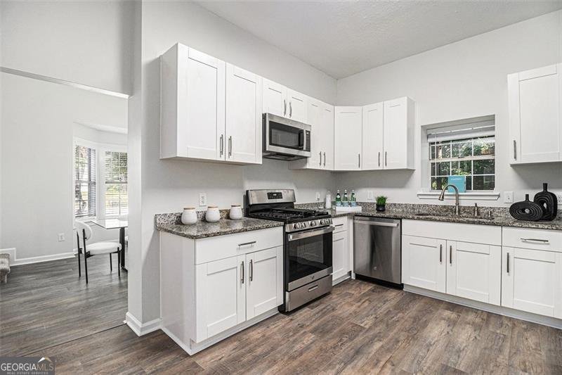3440 OAKTREE Stonecrest - 9