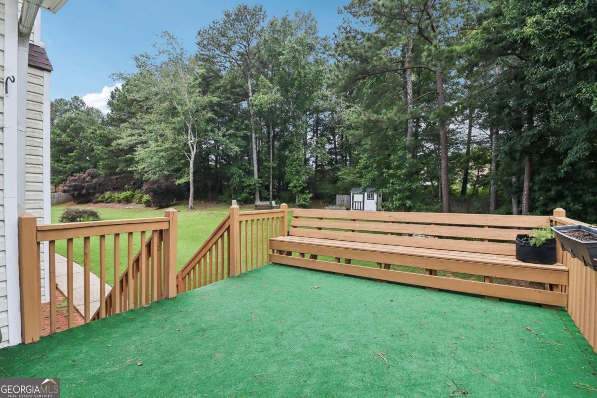 3223 Thornecreek Drive Douglasville - 20
