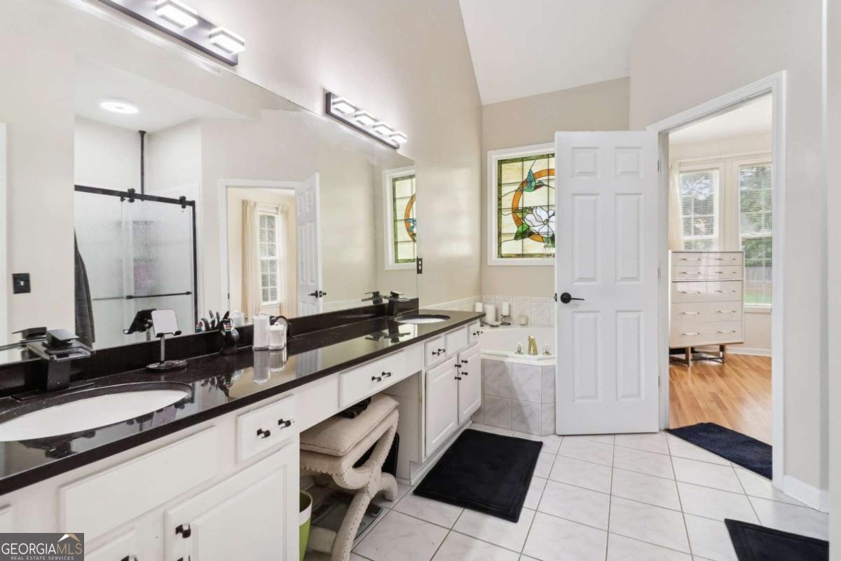 3223 Thornecreek Drive Douglasville - 32