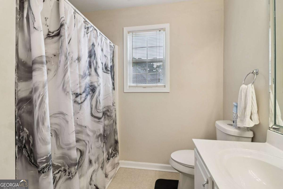 3223 Thornecreek Drive Douglasville - 41