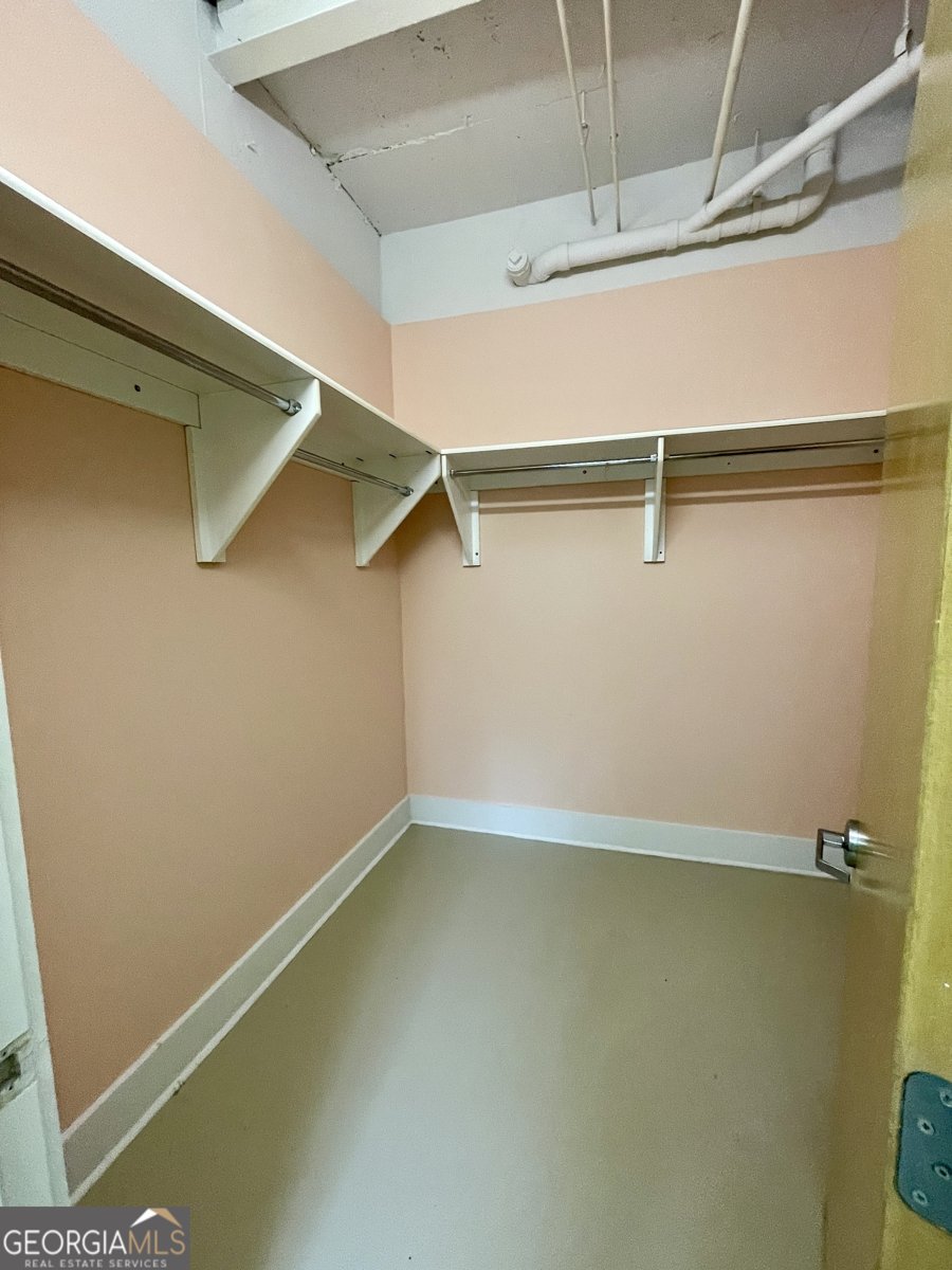 1295 Broad Street Athens - 11