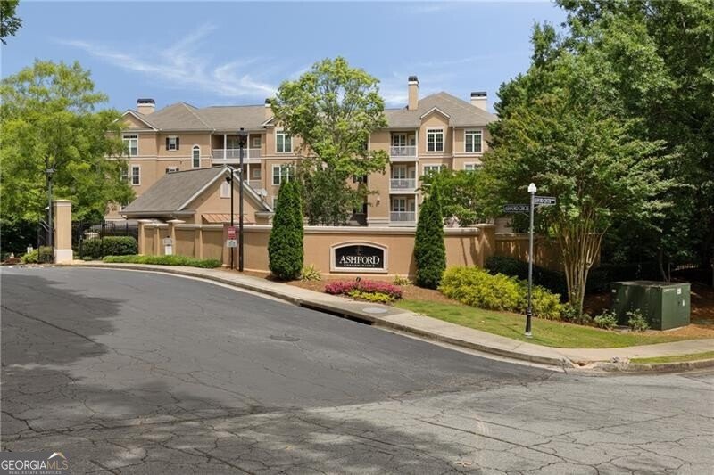123 Ashford Circle Atlanta - 30