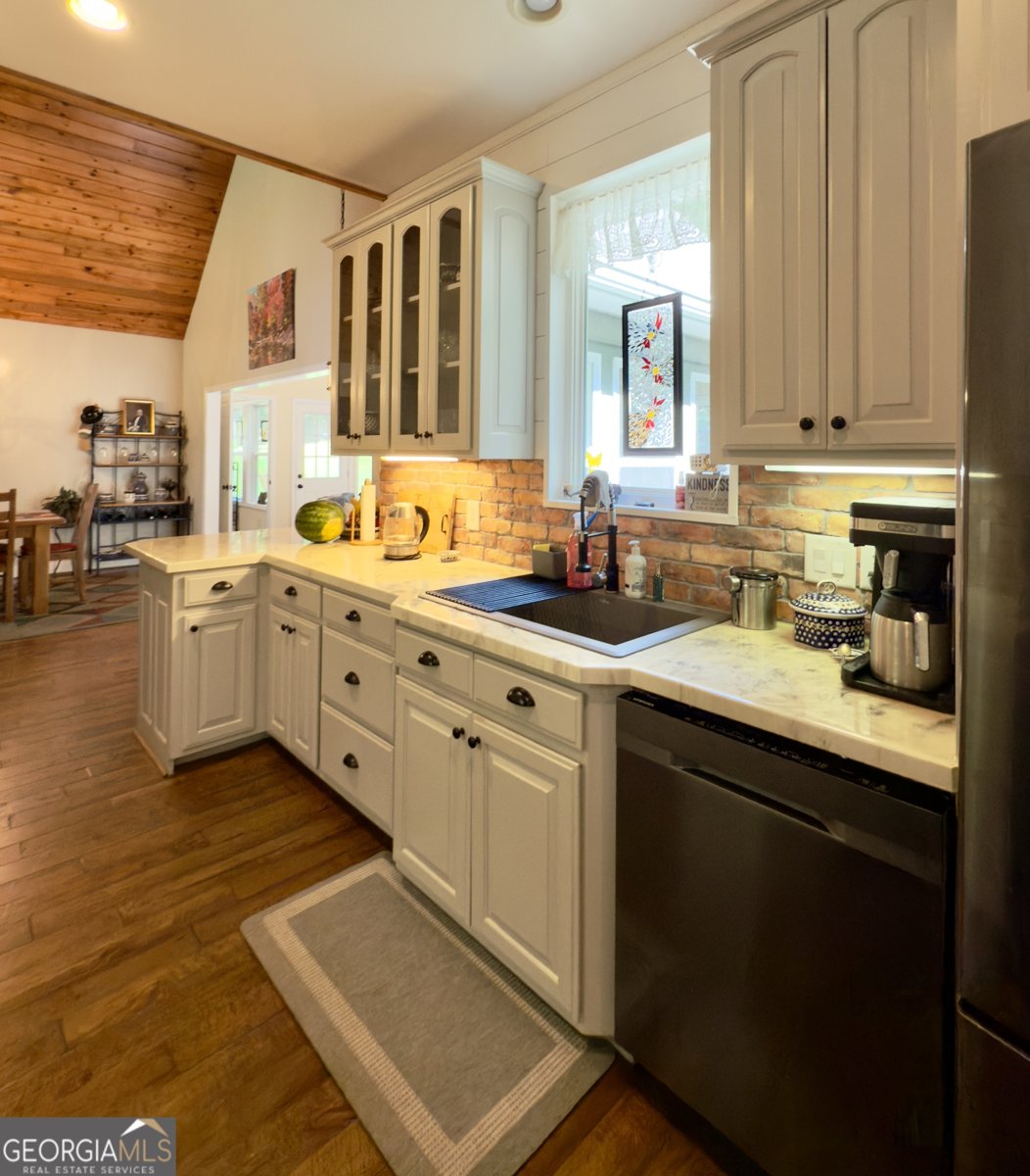 146 Skunk Hollow Road Cleveland - 16