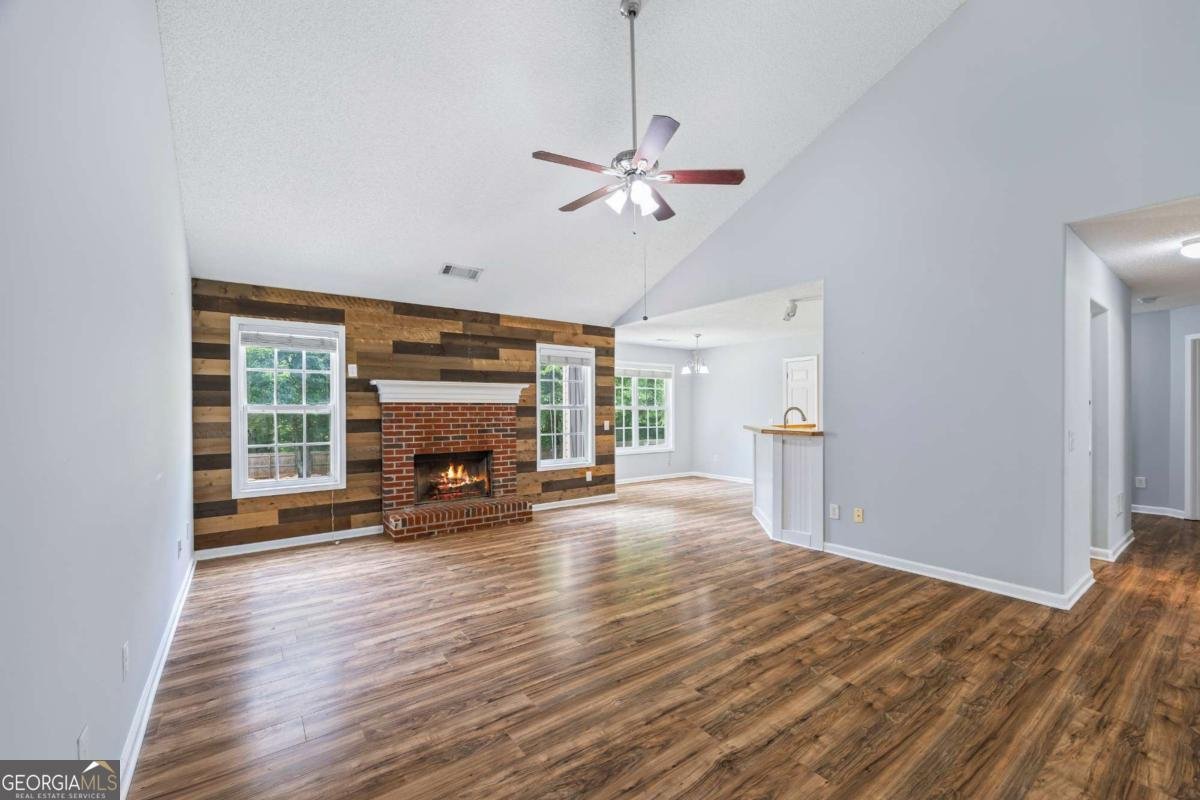 560 Pin Oak Drive Bethlehem - 17