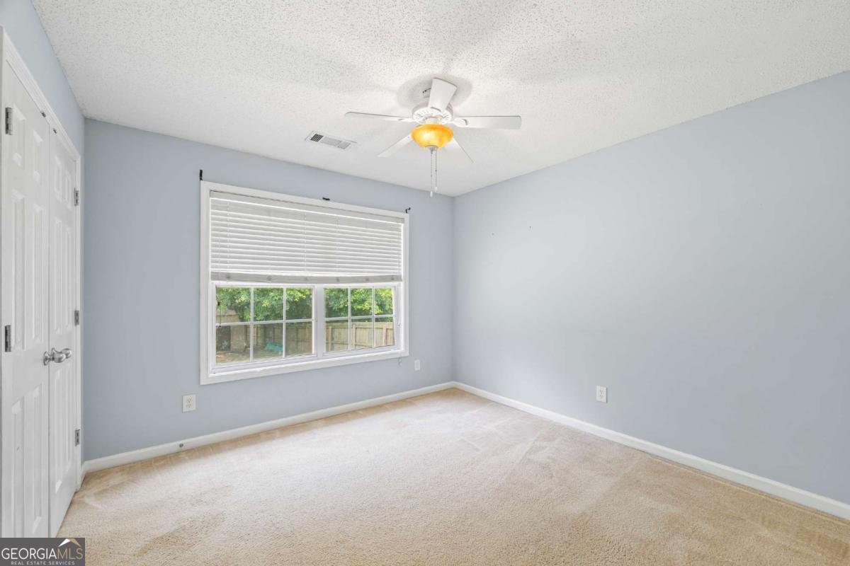 560 Pin Oak Drive Bethlehem - 32
