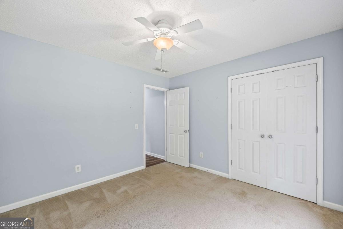 560 Pin Oak Drive Bethlehem - 33