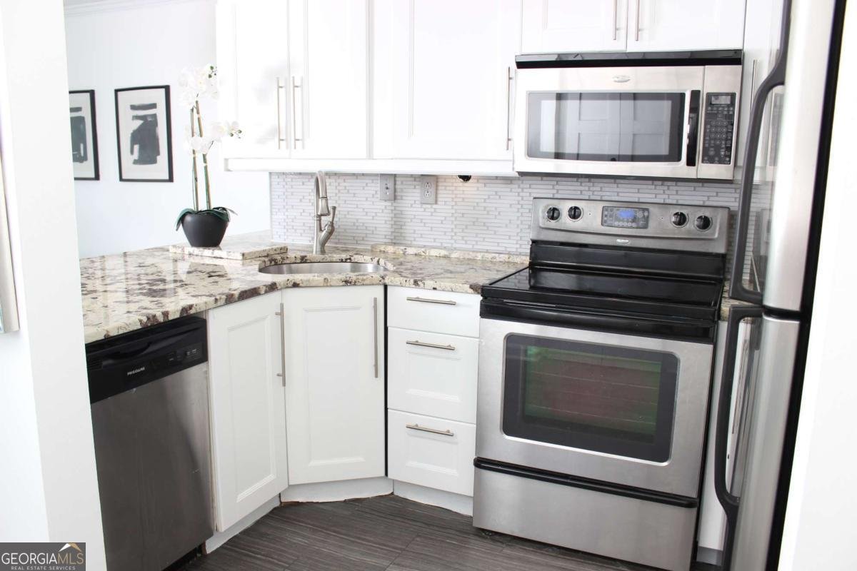 2870 Pharr Court South Atlanta - 4
