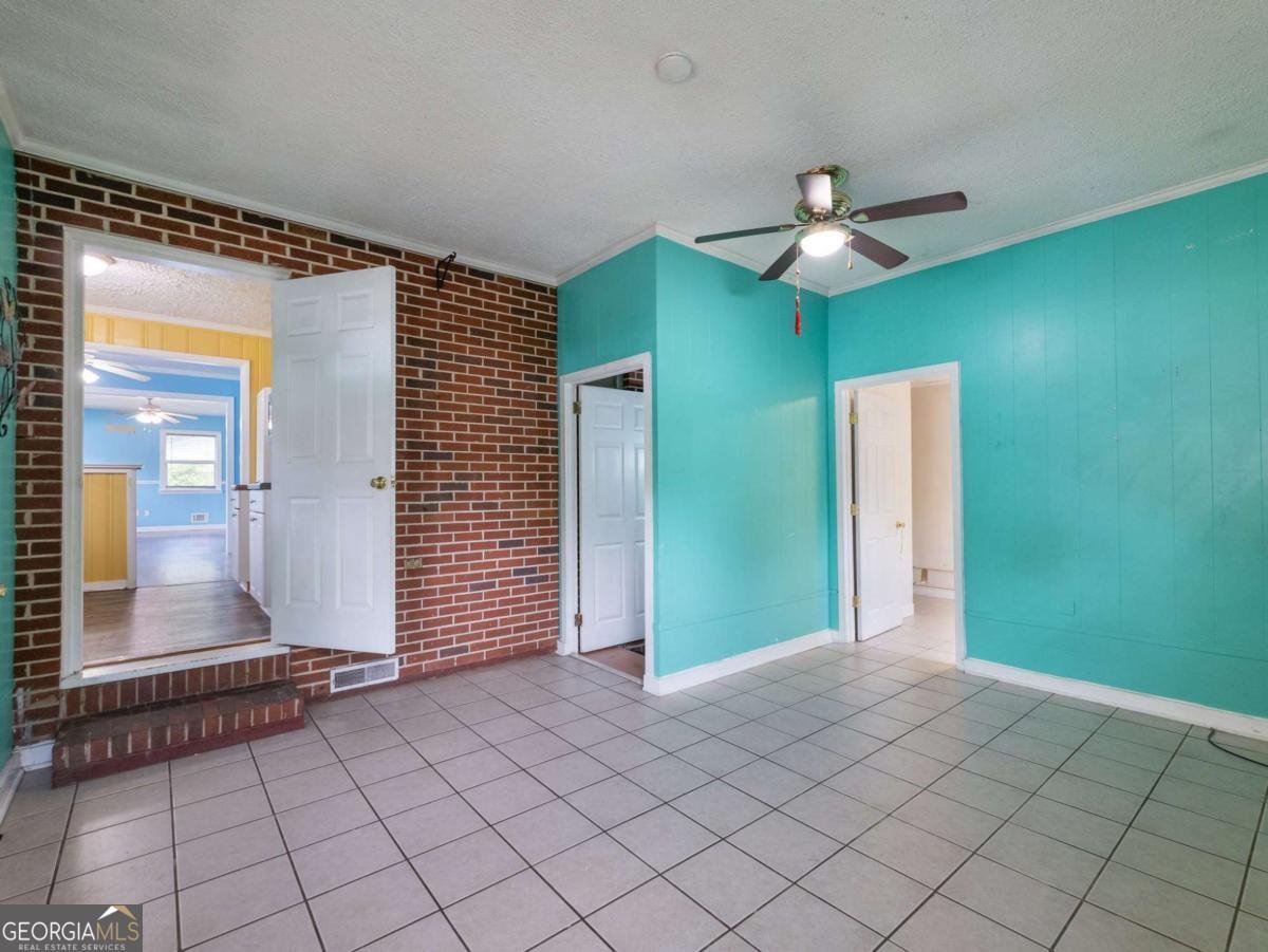 440 Holly Drive Gainesville - 22