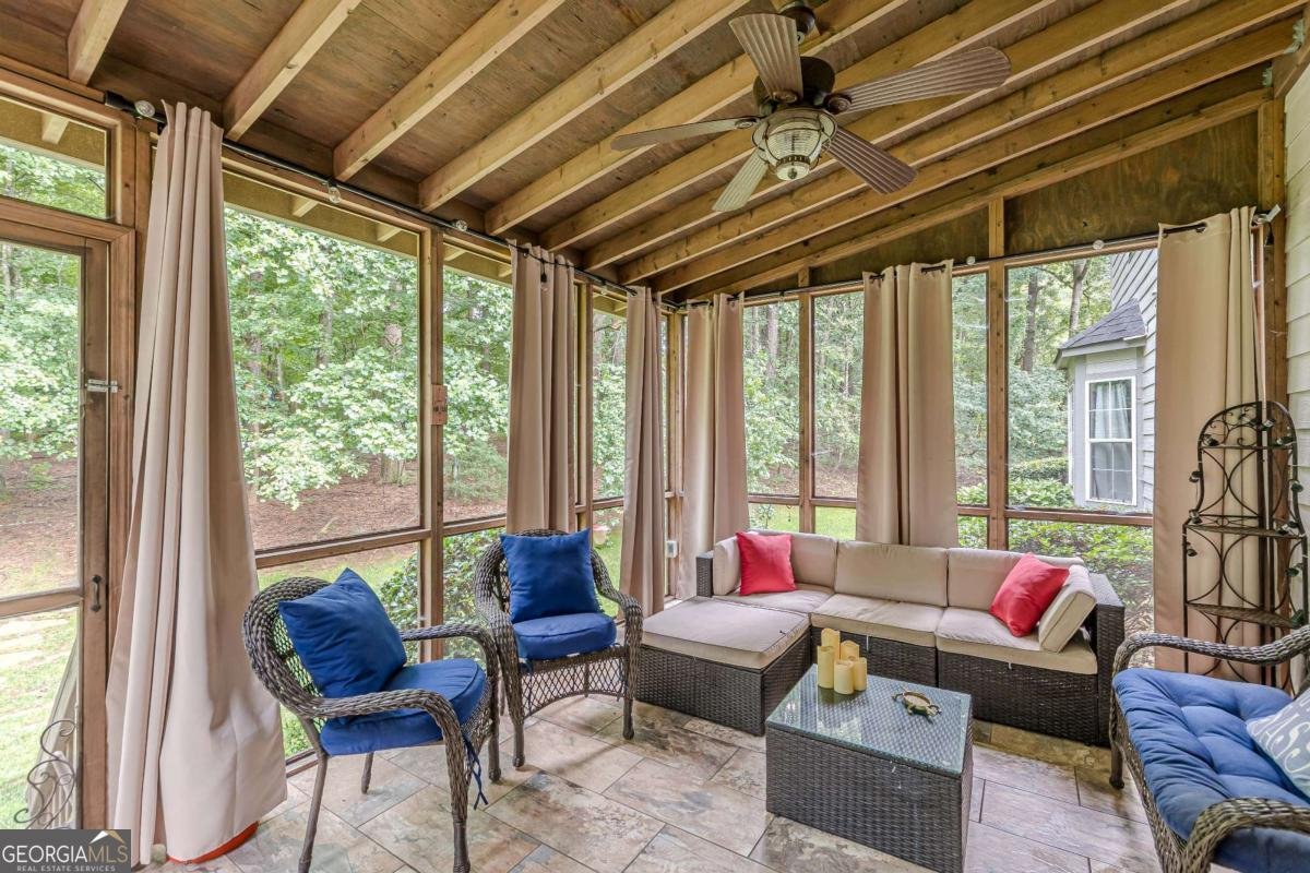 5609 Twin Oak Drive Douglasville - 21