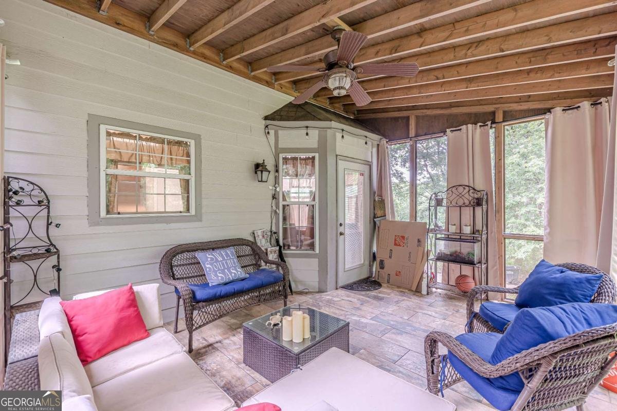 5609 Twin Oak Drive Douglasville - 24