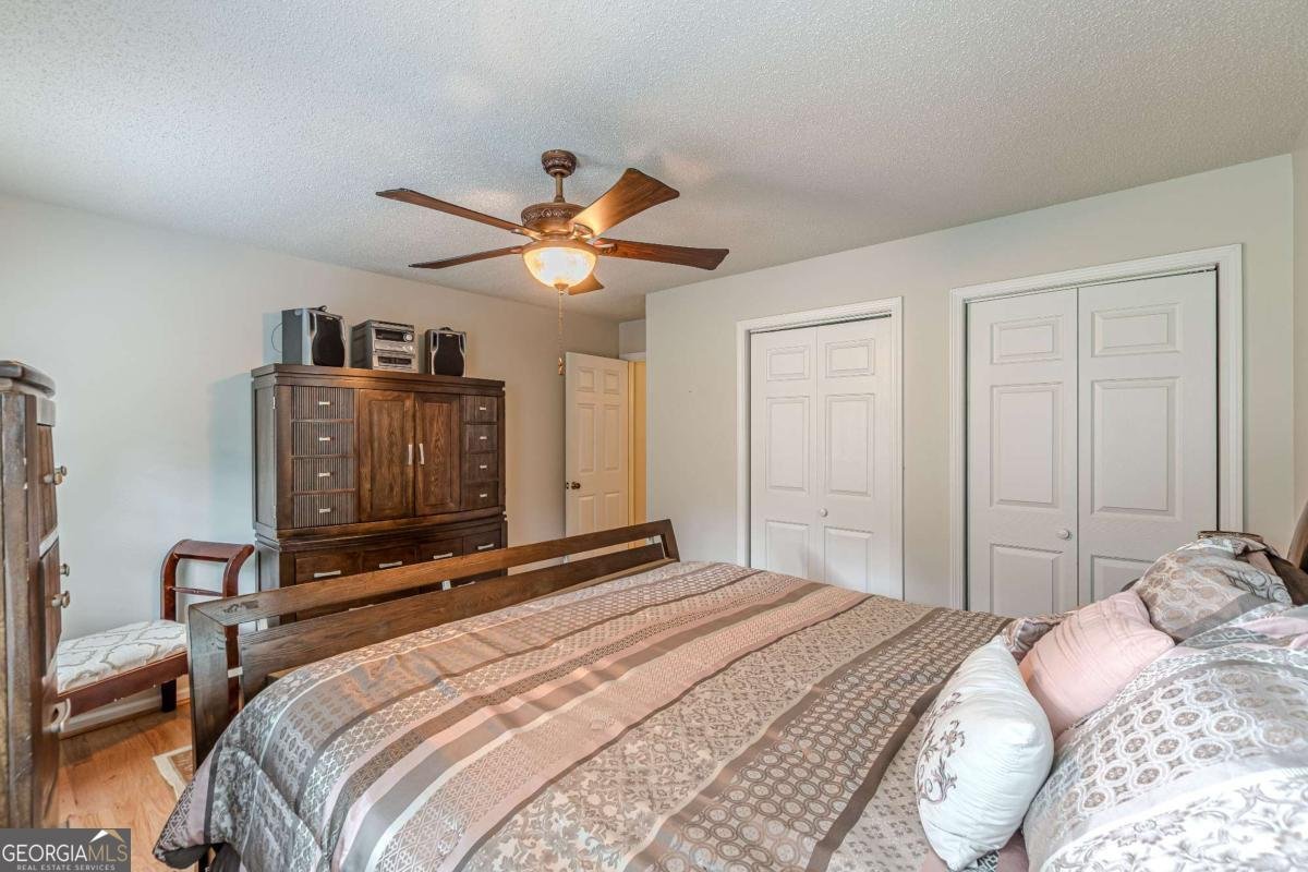 5609 Twin Oak Drive Douglasville - 32