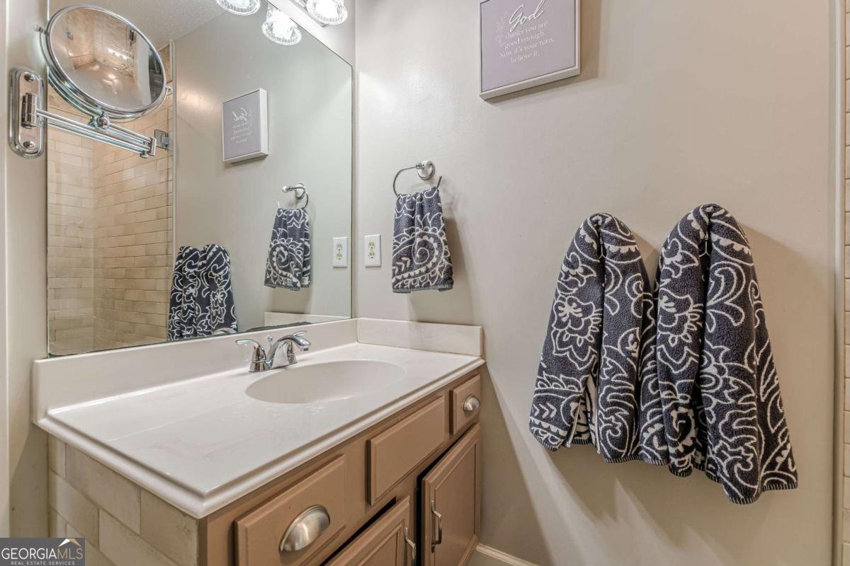 5609 Twin Oak Drive Douglasville - 48