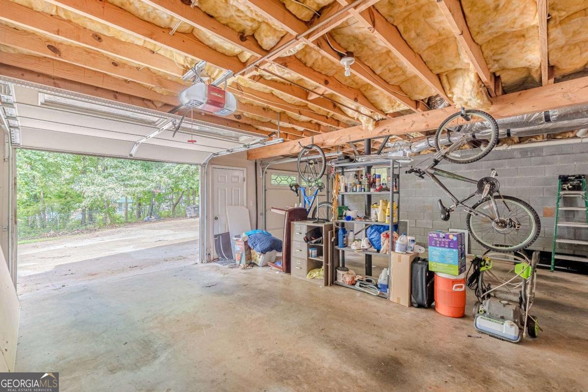 5609 Twin Oak Drive Douglasville - 53