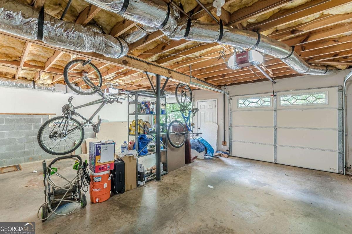 5609 Twin Oak Drive Douglasville - 54