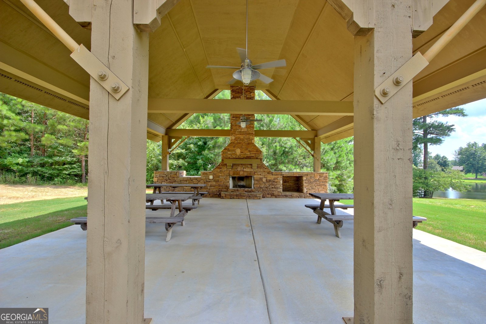 383 Beaumont Farms Drive Sharpsburg - 85