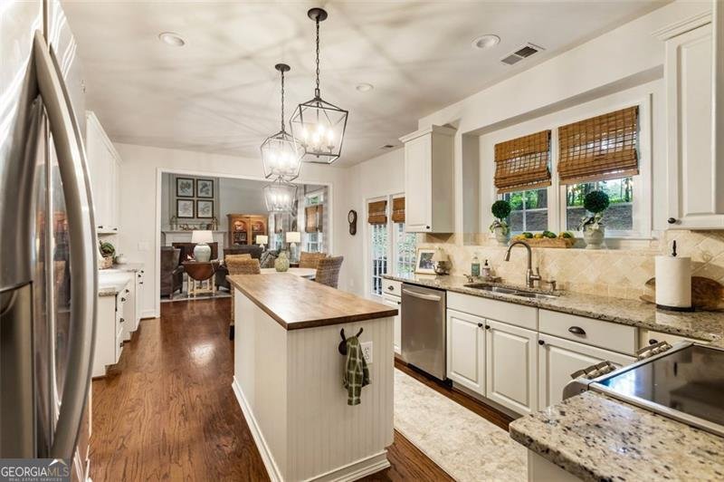 4401 MADISON WOODS Drive Marietta - 26