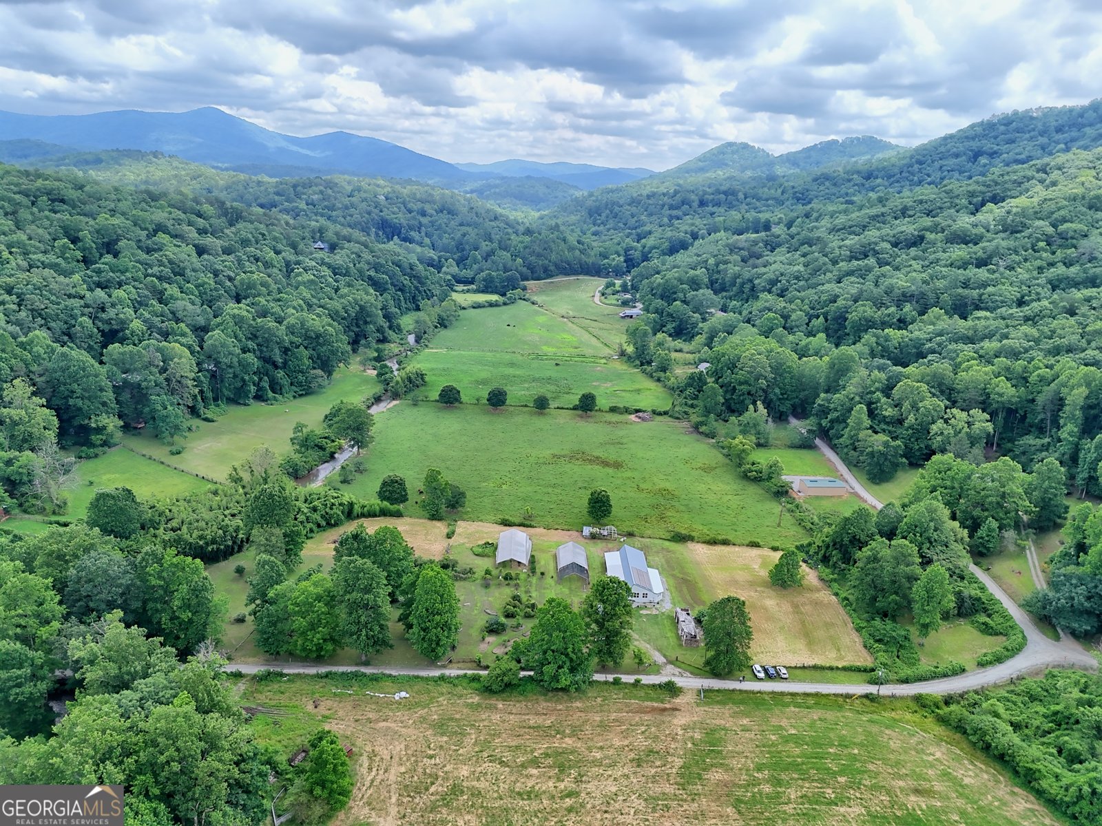595 Jim McCrackin Road Clayton - 63