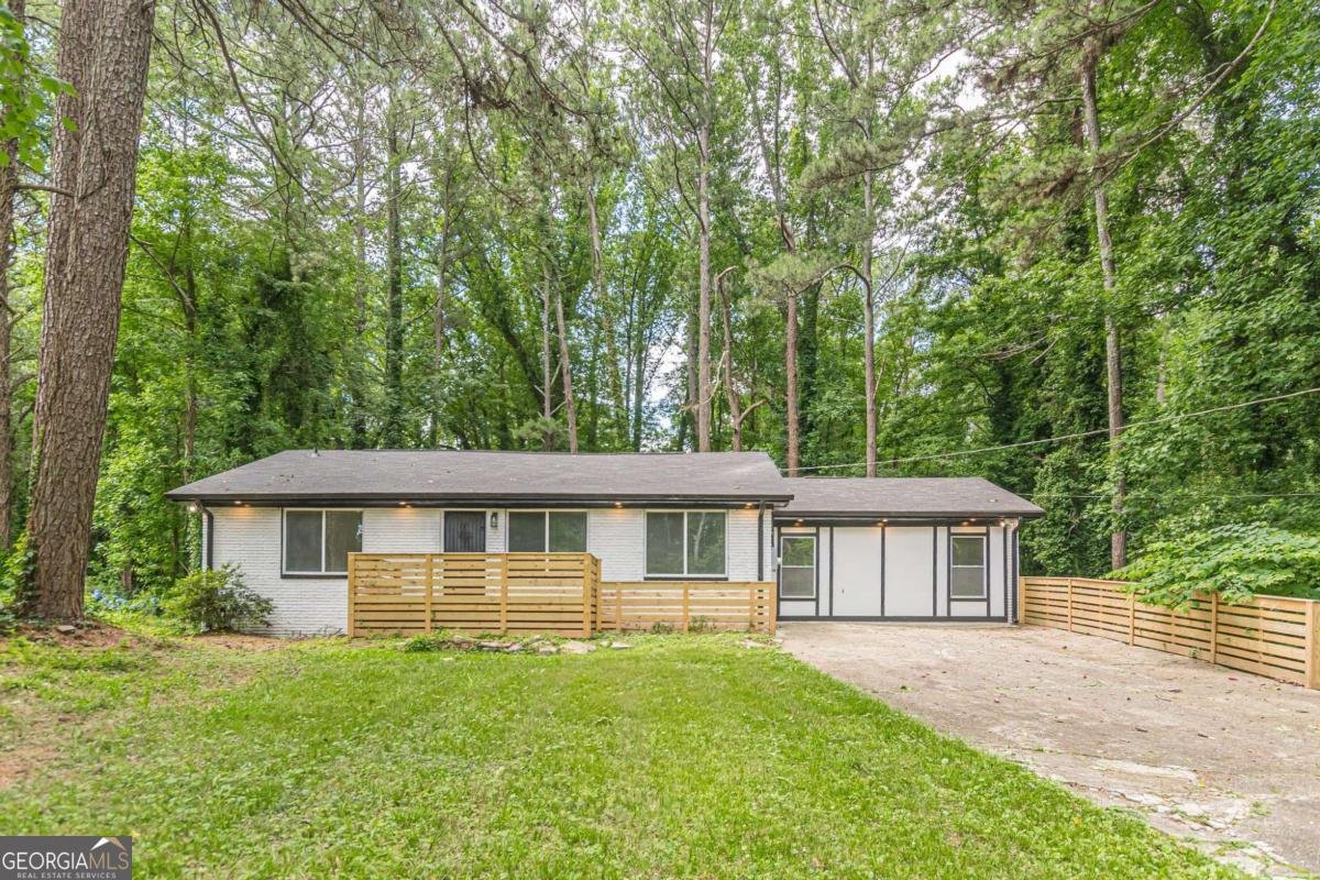 2806 Hedgewood Drive Atlanta - 1