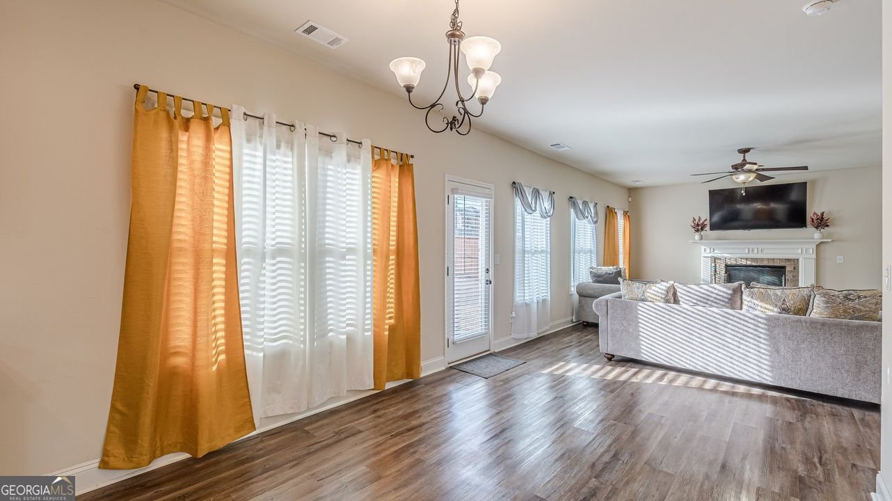 879 TRANQUIL Way Hampton - 18
