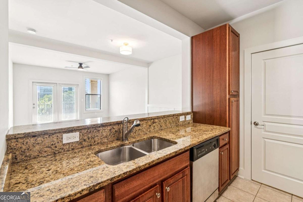 799 Hammond Drive Atlanta - 5