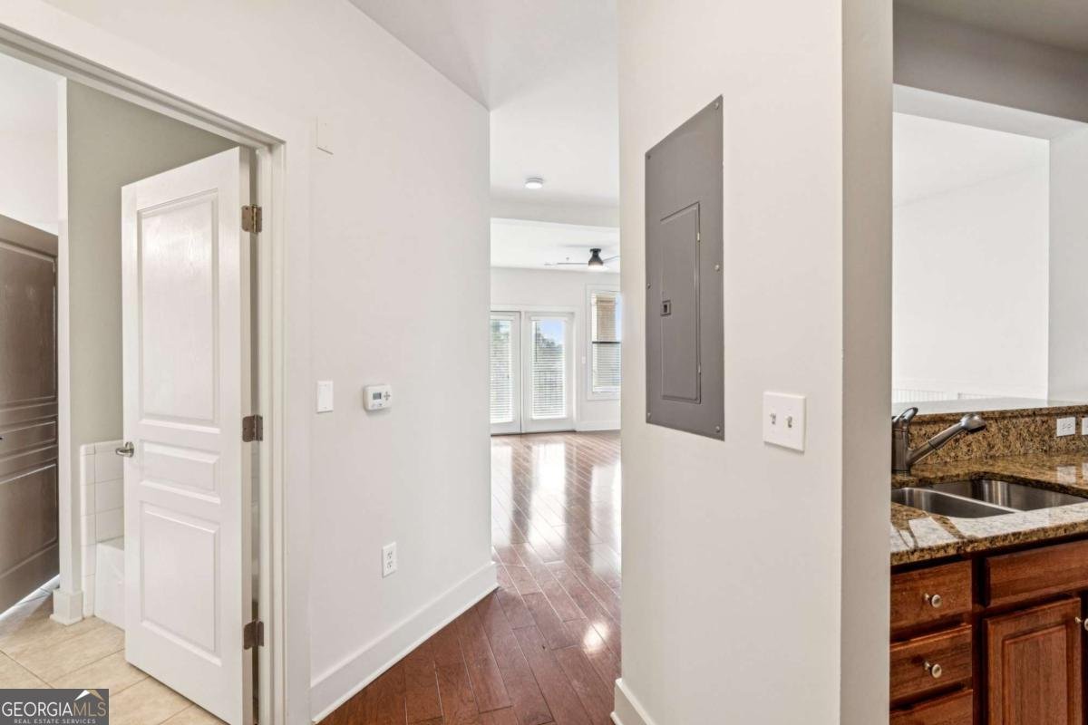 799 Hammond Drive Atlanta - 6