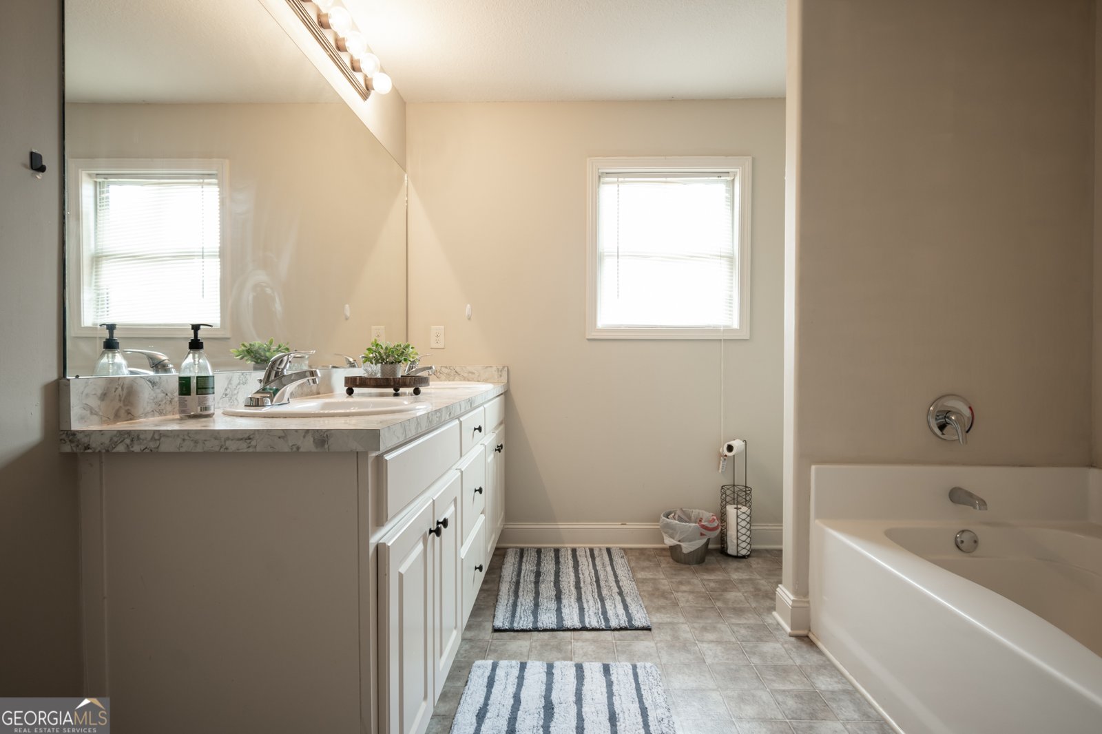 2728 Berkshire Drive Winder - 22