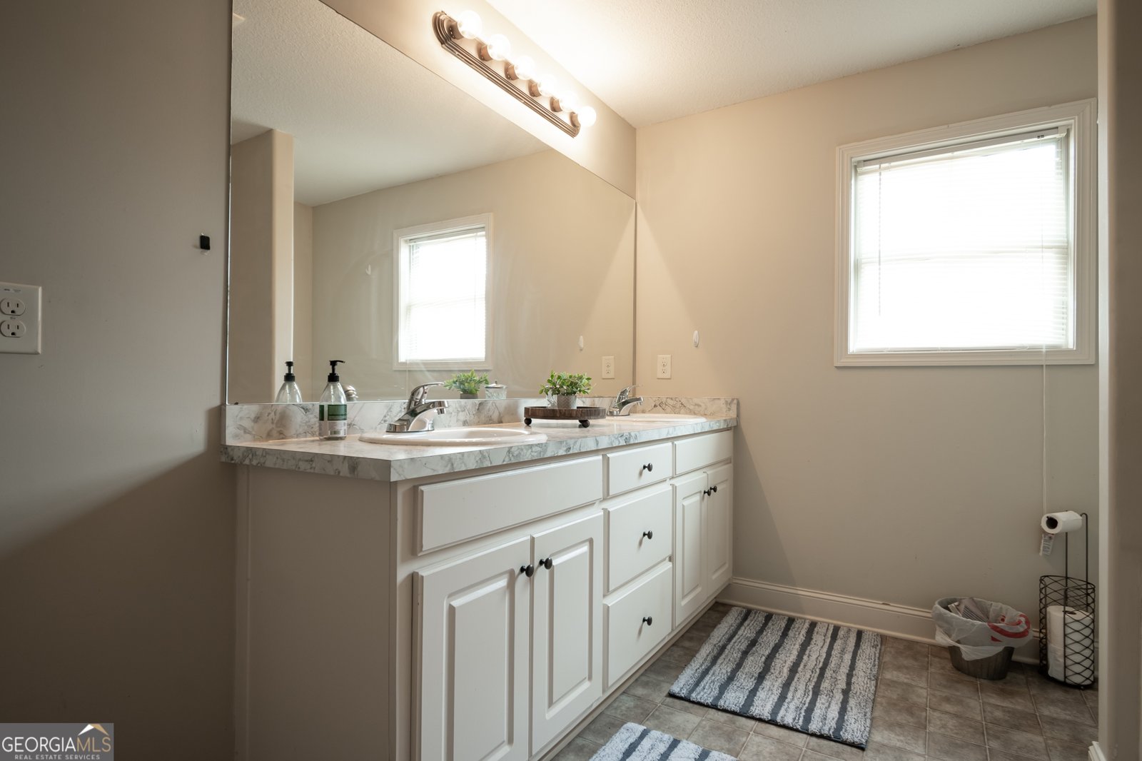 2728 Berkshire Drive Winder - 23
