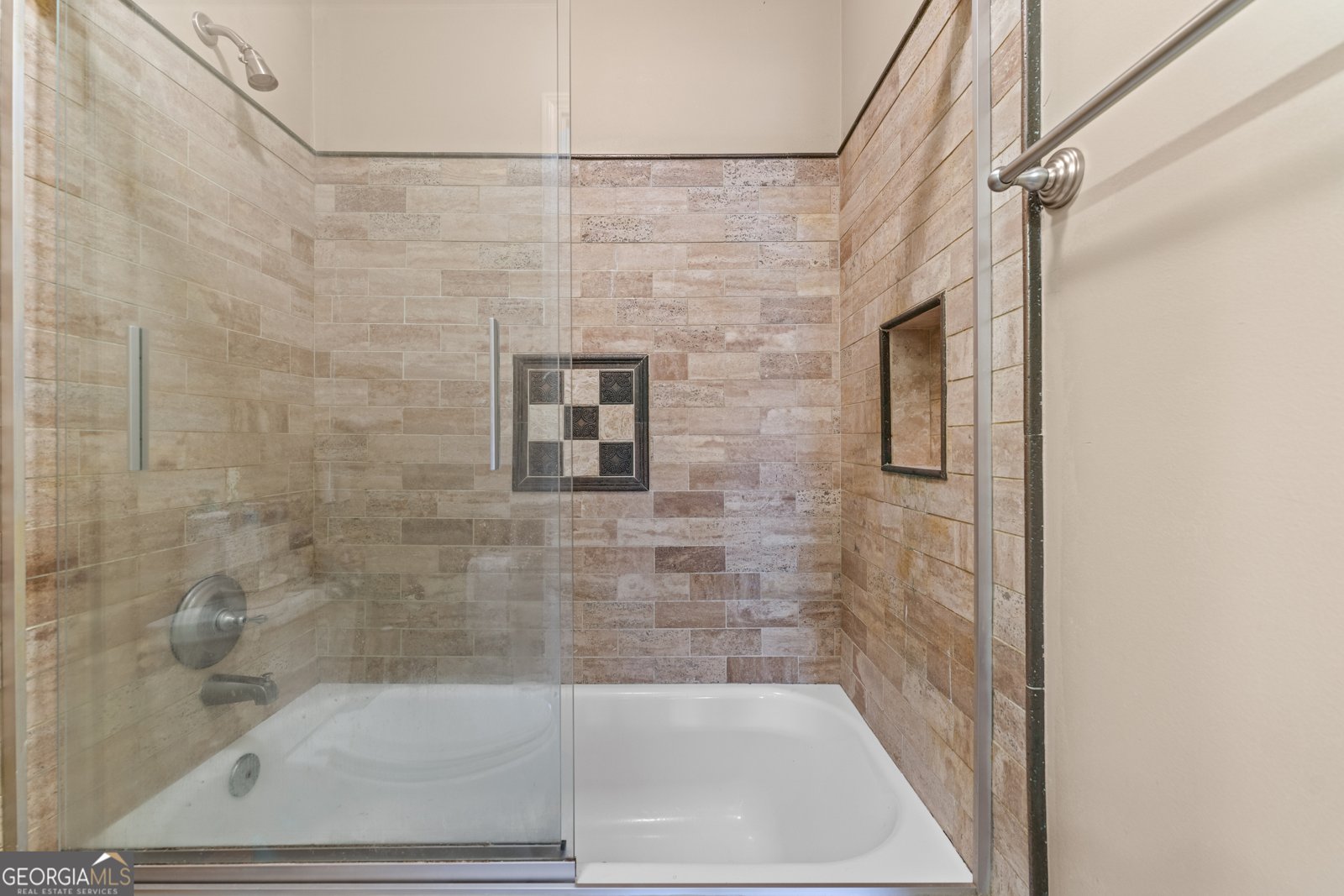 5833 Wembley Drive Douglasville - 35