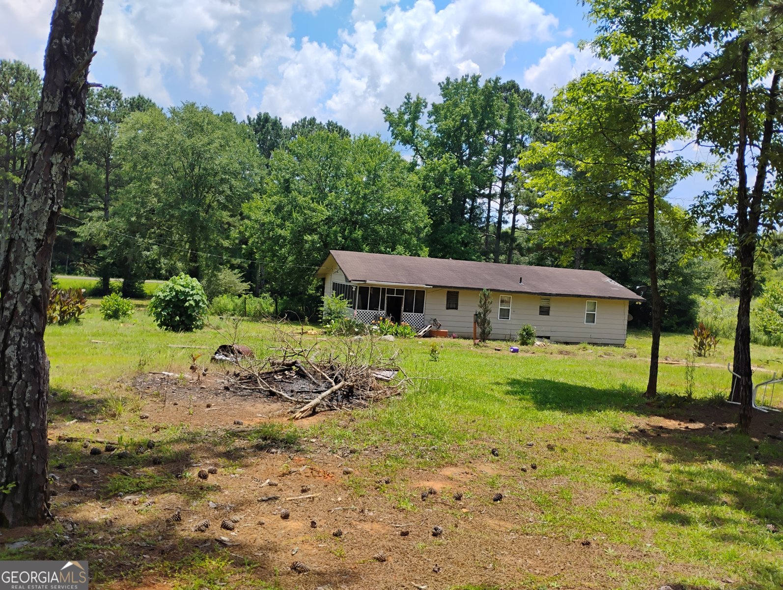 1070 Thompson Town Road Greensboro - 4