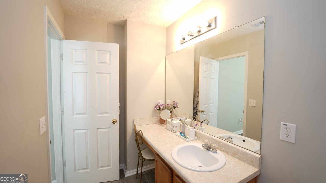 400 Silver Spring Street Dallas - 33