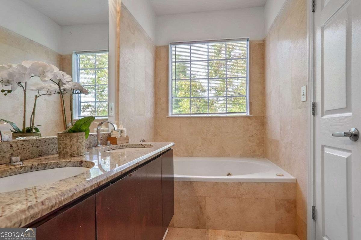 200 Renaissance Parkway Atlanta - 12
