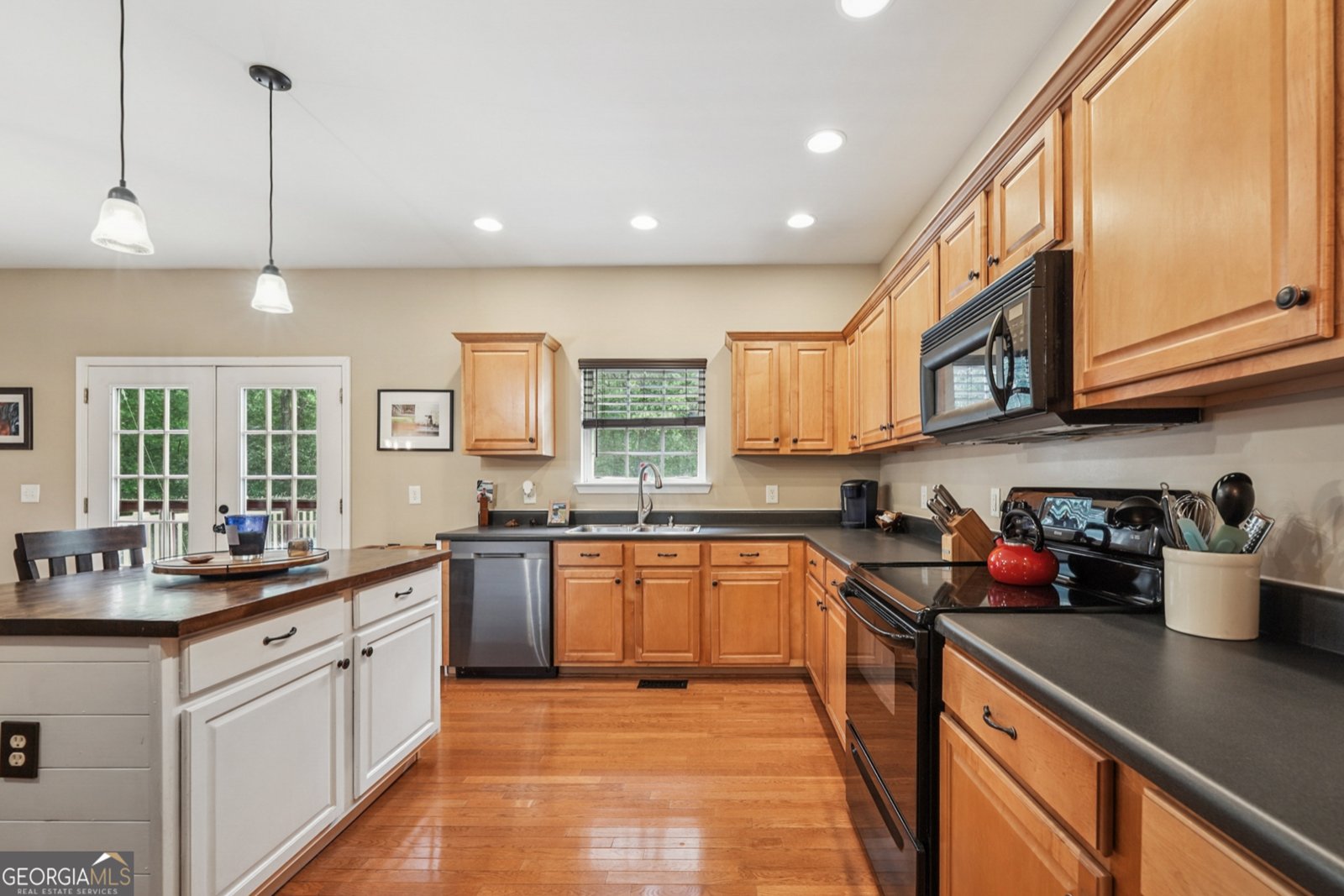 6521 Boulder Crest Court Flowery Branch - 11